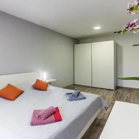 Two-bedroom In Appartement