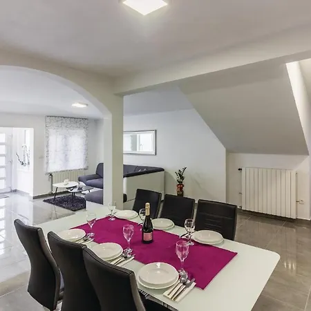 Two-bedroom In Appartement